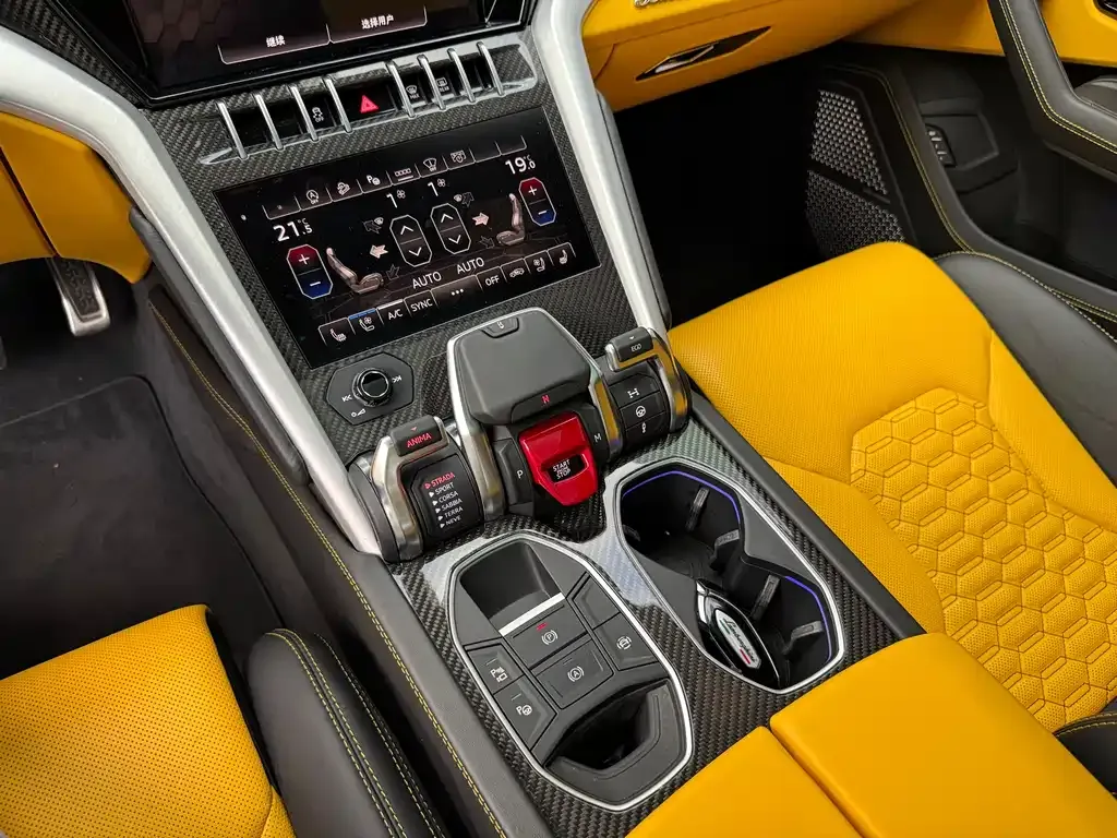 Lamborghini Urus — фото 7