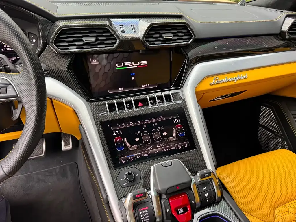 Lamborghini Urus — фото 8
