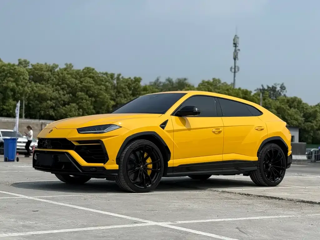 Lamborghini Urus 2022 из CN, фото 1