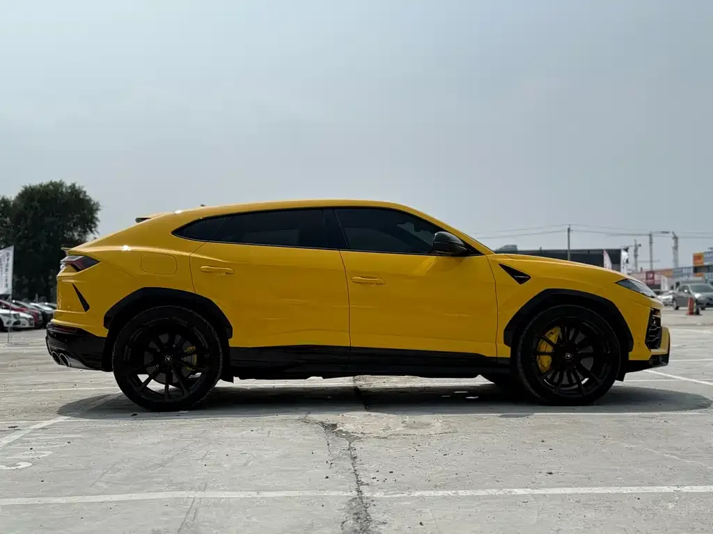 Lamborghini Urus 2022 из CN, фото 3