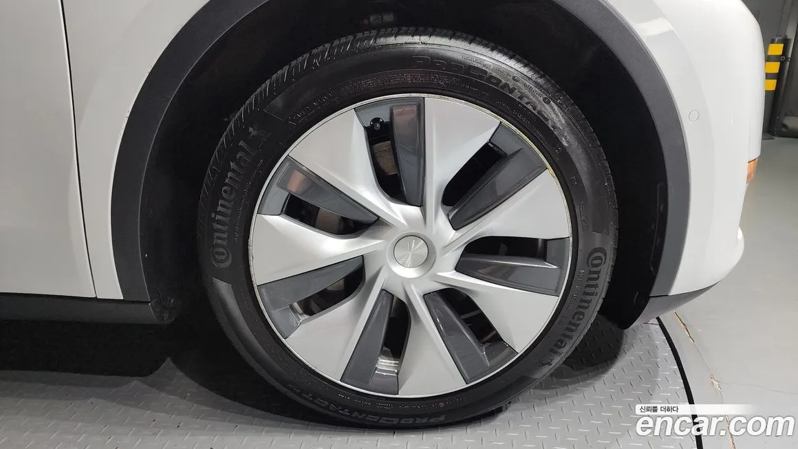 Tesla Model Y 2022 из KR, фото 5