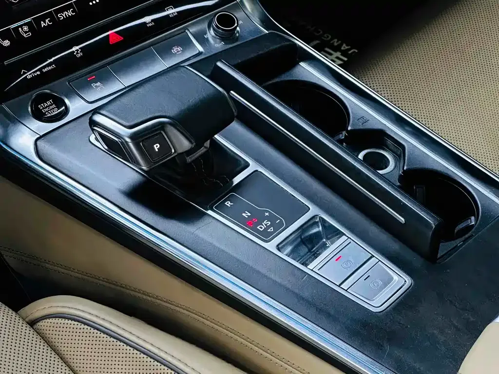 Audi A6L 2021 из CN, фото 9