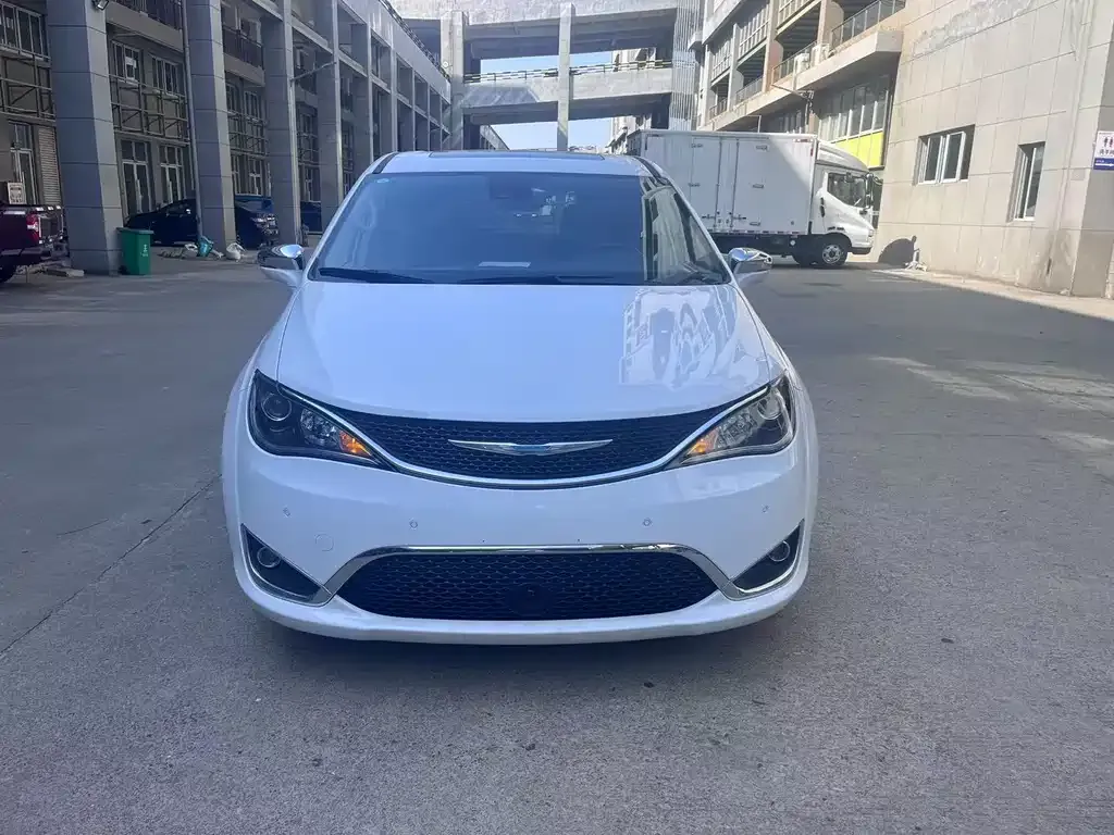 Chrysler Grand Voyager PHEV (Import) 2025 из CN, фото 2