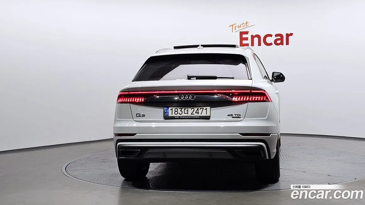 Audi Q8 2021 из KR, фото 4
