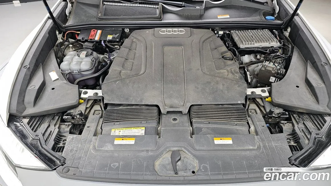 Audi Q8 2021 из KR, фото 6