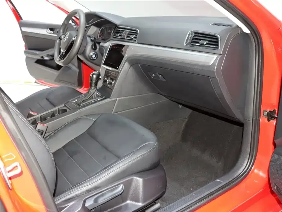 Volkswagen Lamando 2021 из CN, фото 8