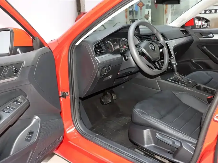 Volkswagen Lamando 2021 из CN, фото 9