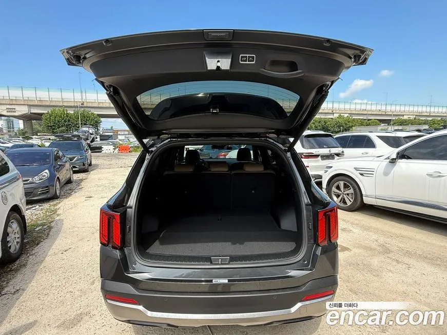 Kia Sorento — фото 10