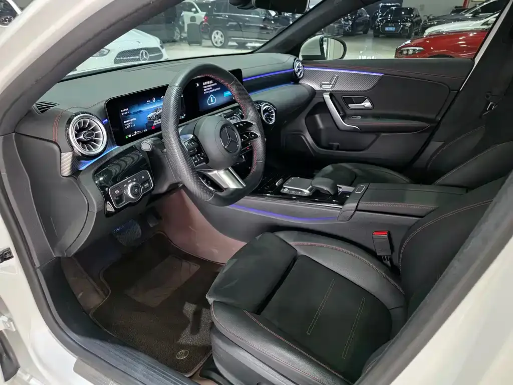Mercedes-Benz A-Class 2024 из CN, фото 7