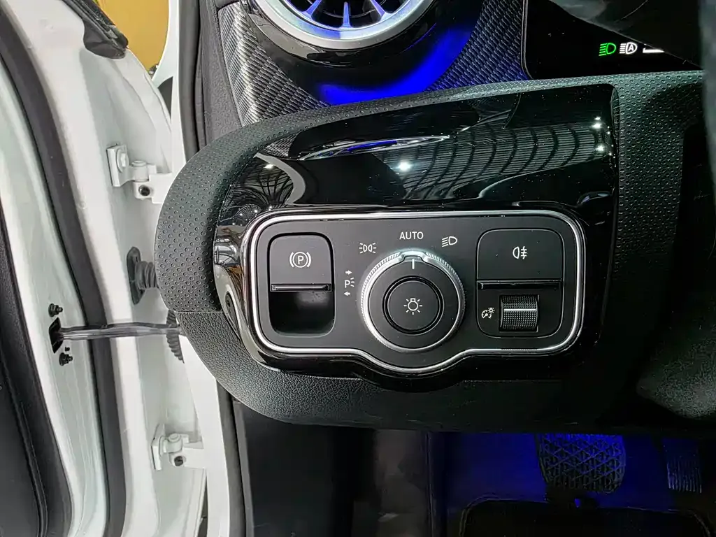 Mercedes-Benz A-Class 2024 из CN, фото 8