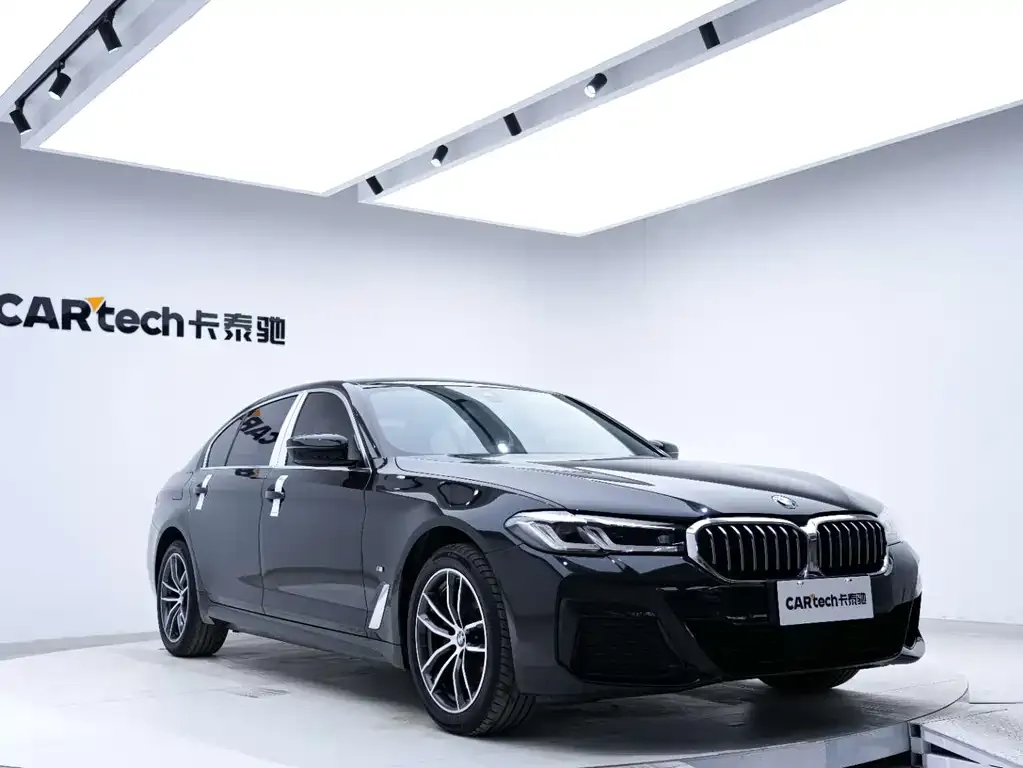BMW 5 Series — фото 10