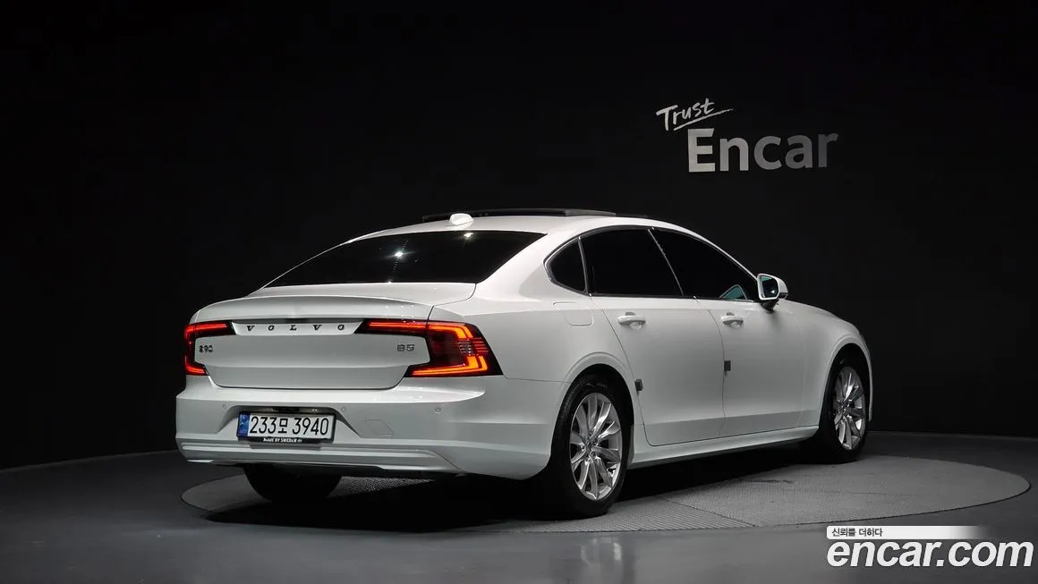 Volvo S90 2022 из KR, фото 2