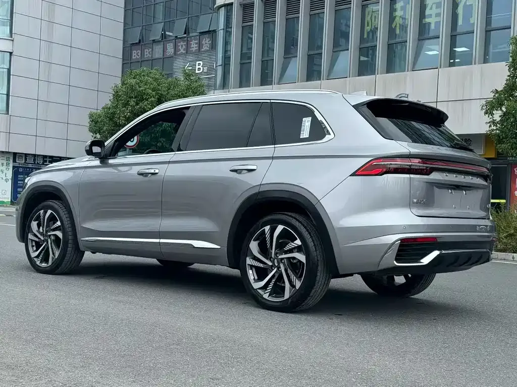 Geely Xingyue L — фото 8