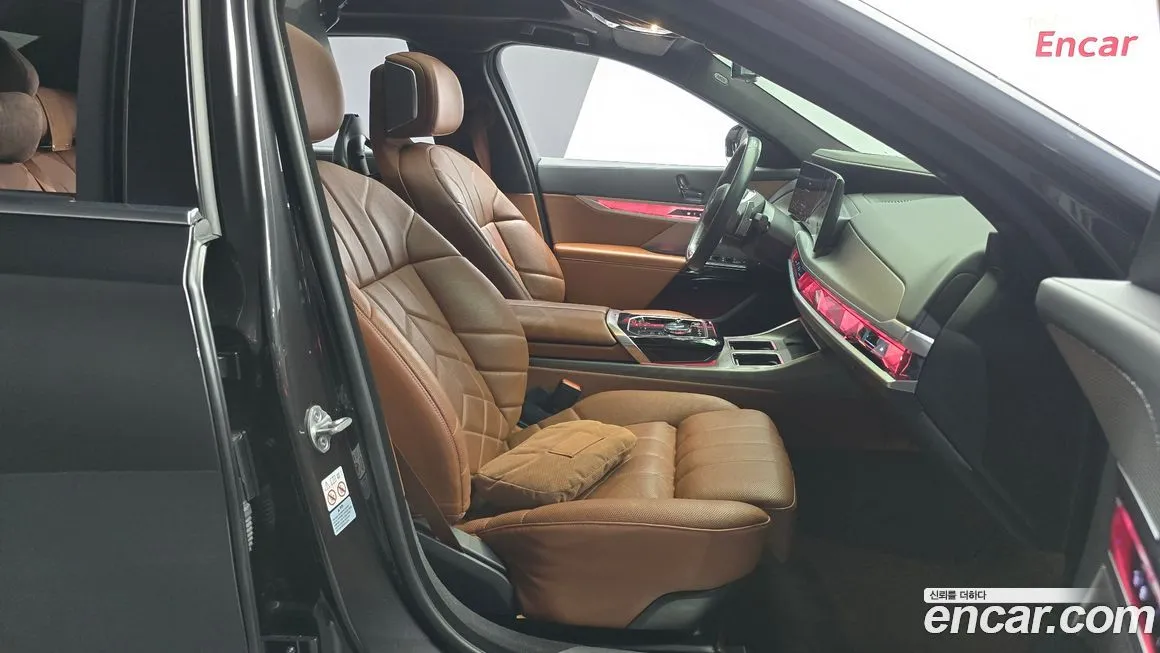 BMW 7-Series 2023 из KR, фото 10