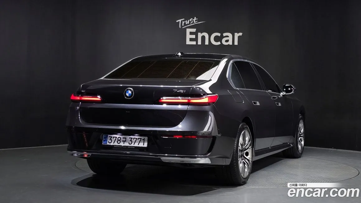 BMW 7-Series 2023 из KR, фото 2