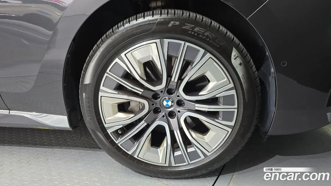BMW 7-Series 2023 из KR, фото 5