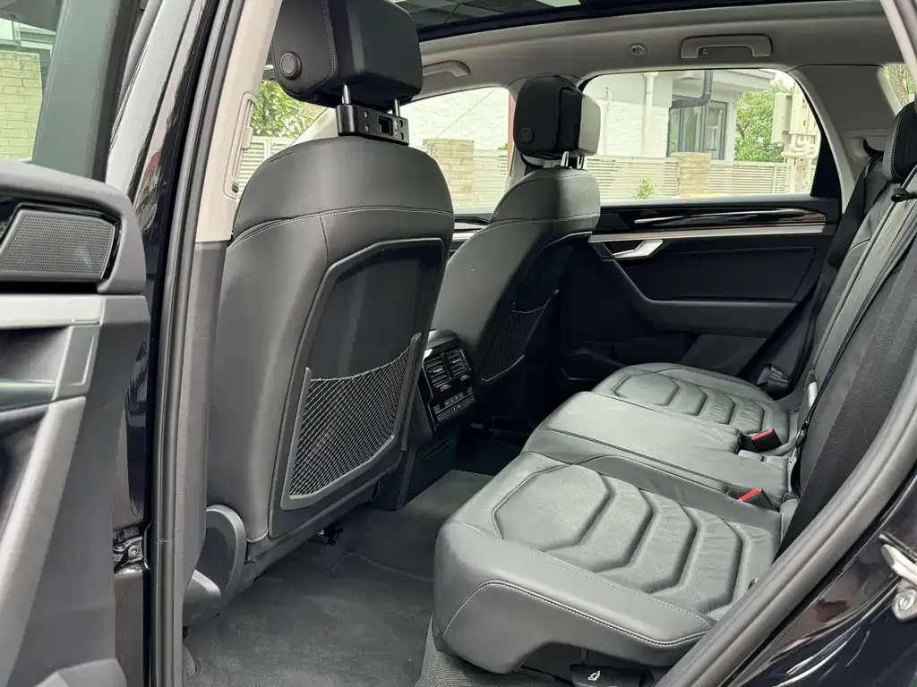 Volkswagen Touareg New Energy 2022 из CN, фото 10