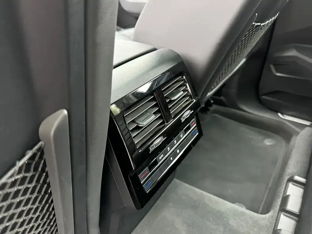 Volkswagen Touareg New Energy 2022 из CN, фото 8