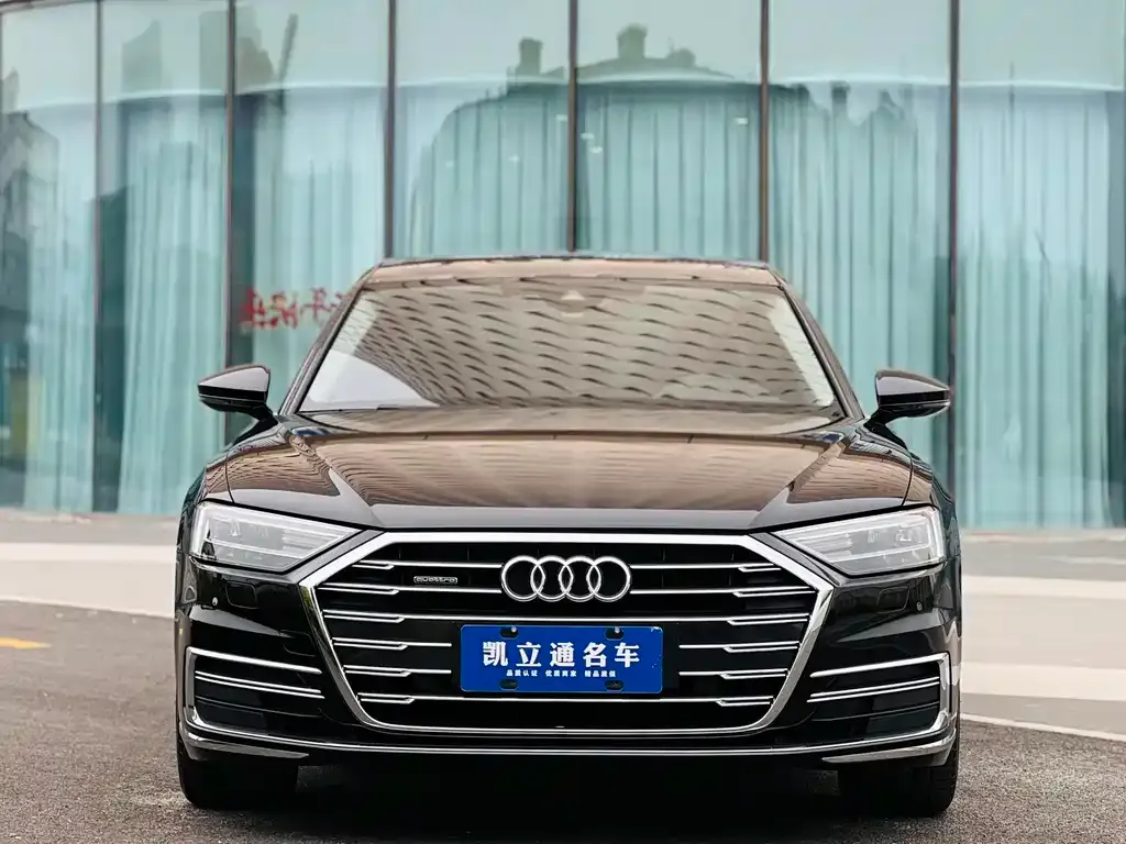 Audi A8 — фото 2