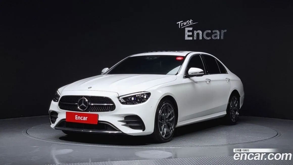 Mercedes-Benz E-Class — фото 1
