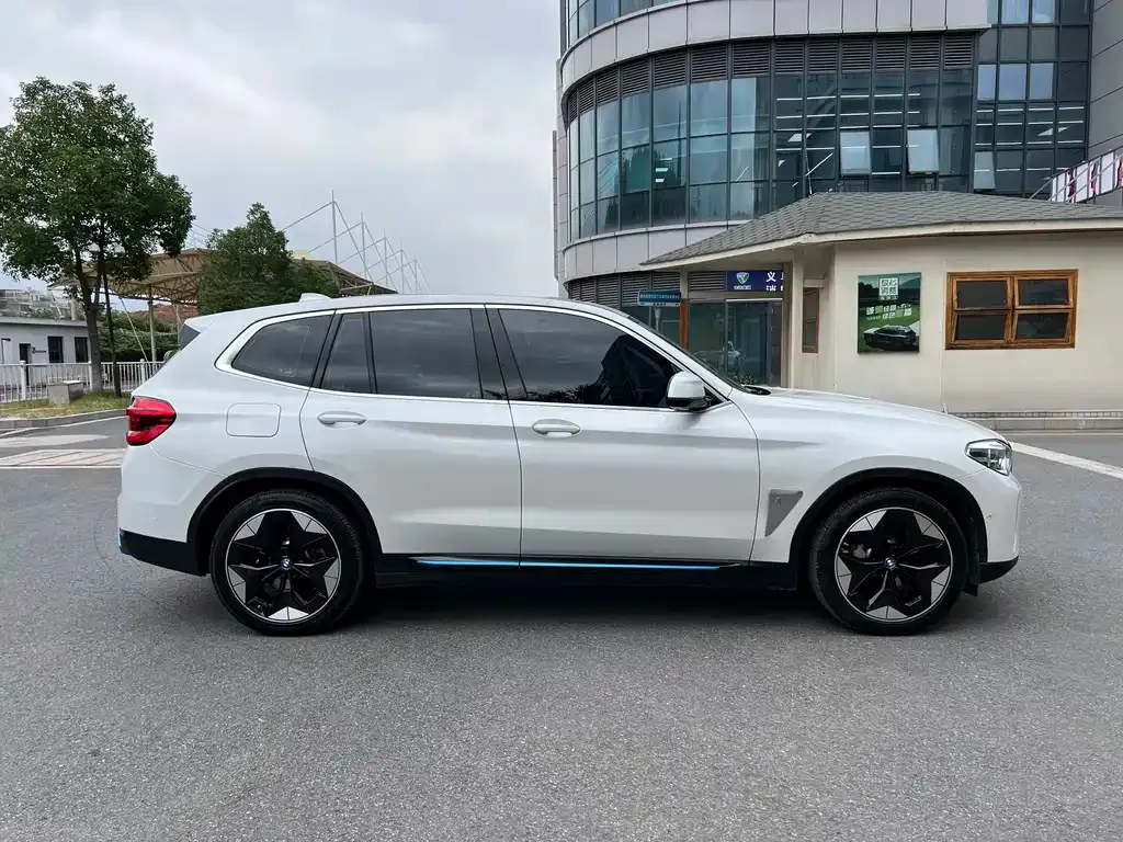 BMW iX3 2021 из CN, фото 4