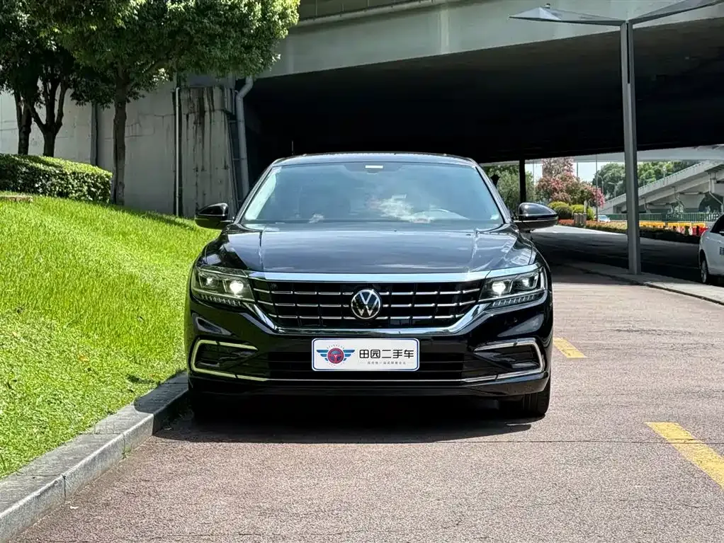 Volkswagen Passat — фото 2