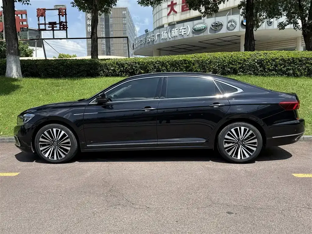 Volkswagen Passat — фото 3