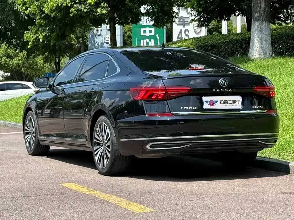 Volkswagen Passat — фото 4