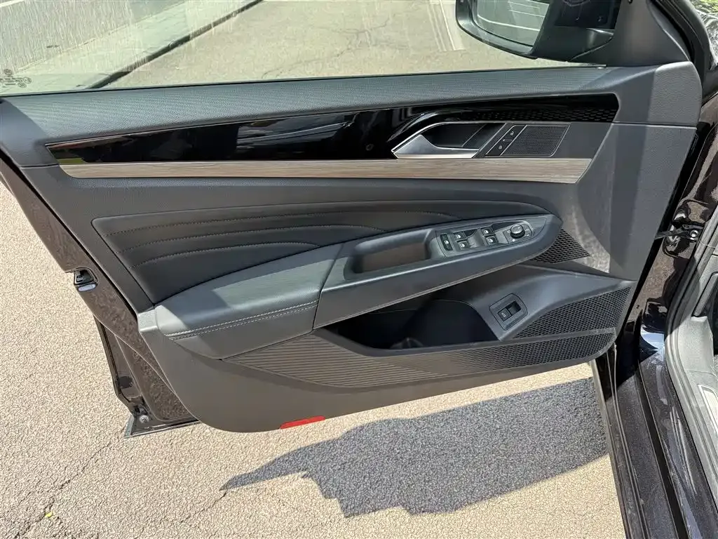 Volkswagen Passat — фото 6