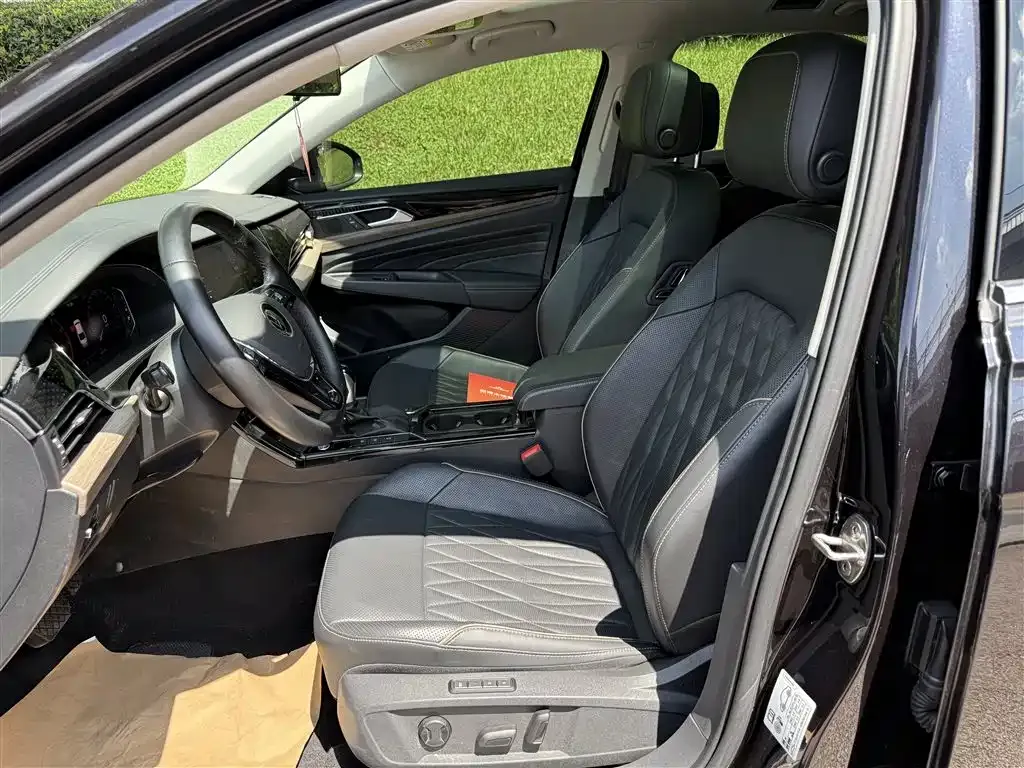 Volkswagen Passat — фото 8