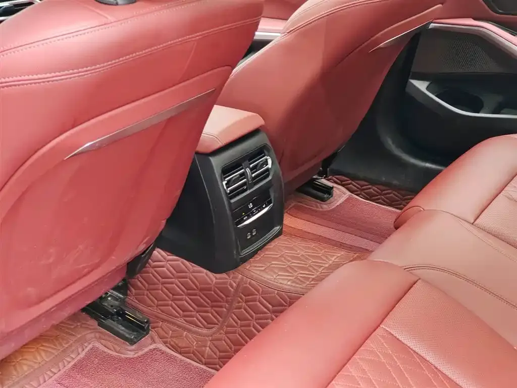BMW 3 Series 2023 из CN, фото 9