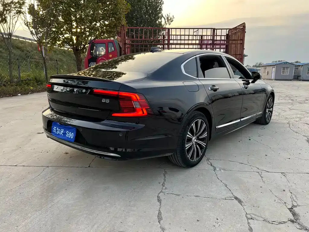 Volvo S90 — фото 8