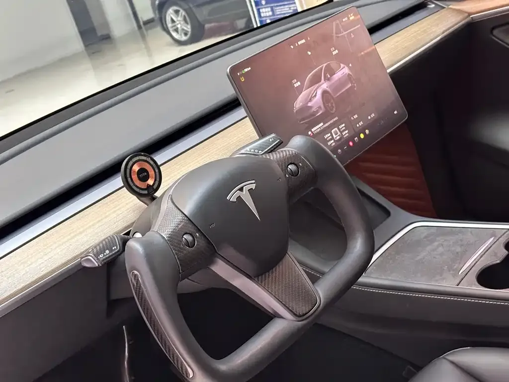 Tesla Model Y — фото 7