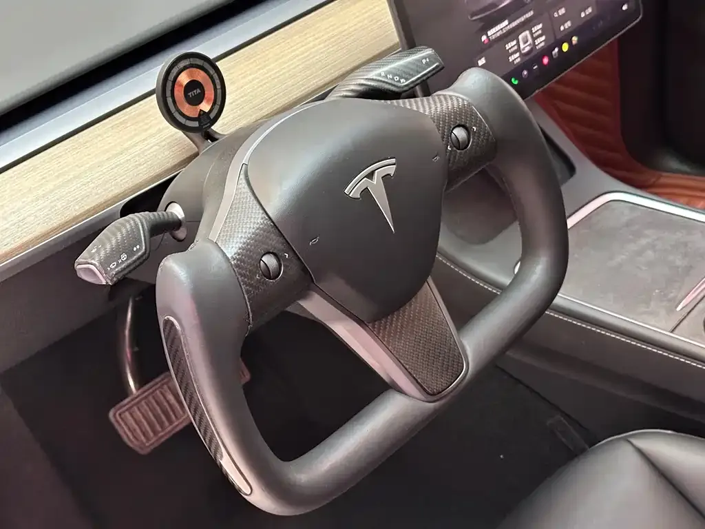 Tesla Model Y — фото 8