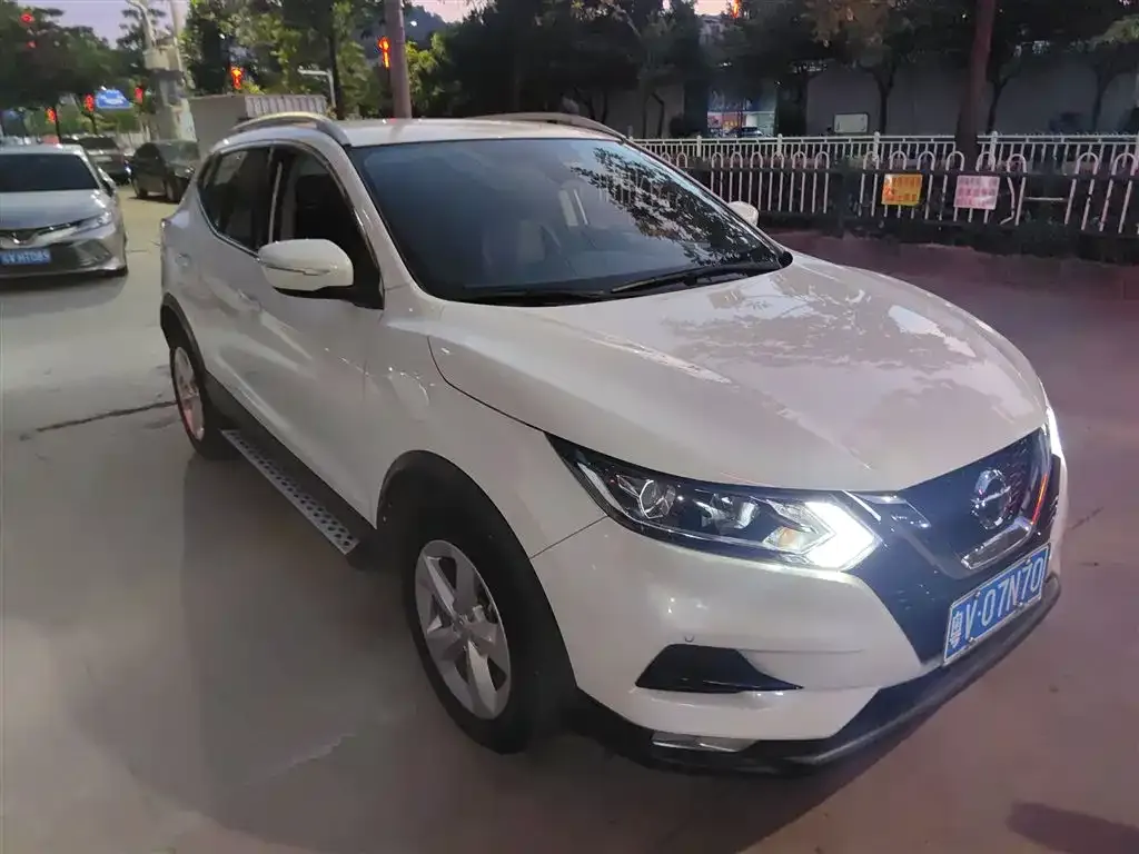 Nissan Qashqai — фото 4