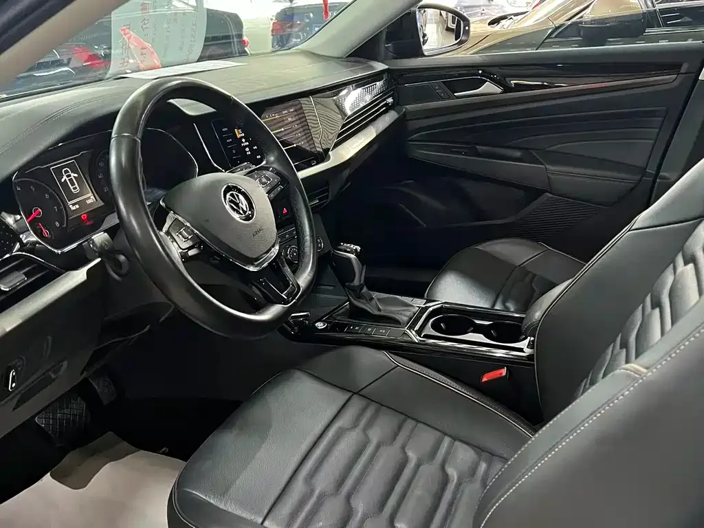 Volkswagen Passat 2021 из CN, фото 4