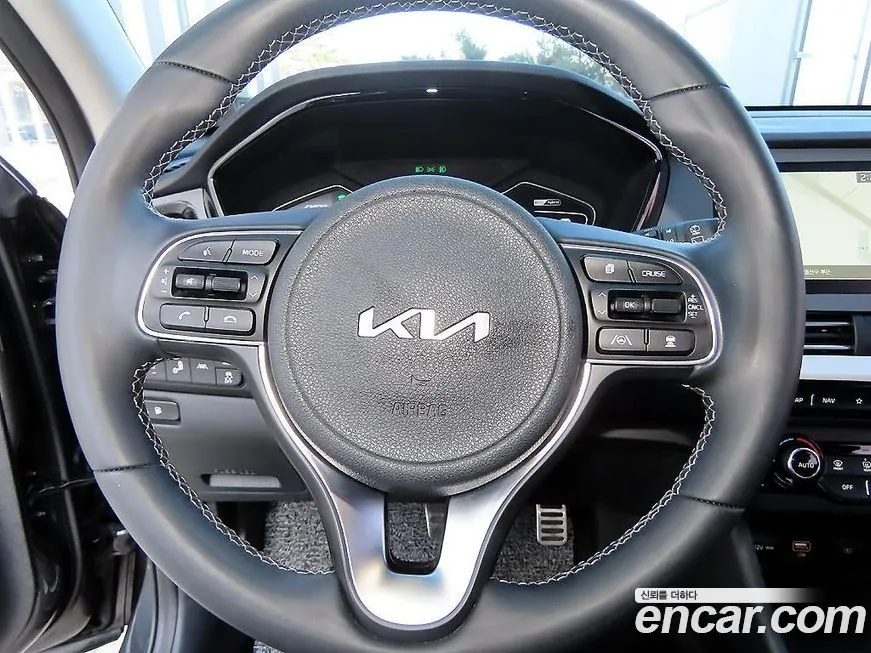 Kia Niro — фото 8