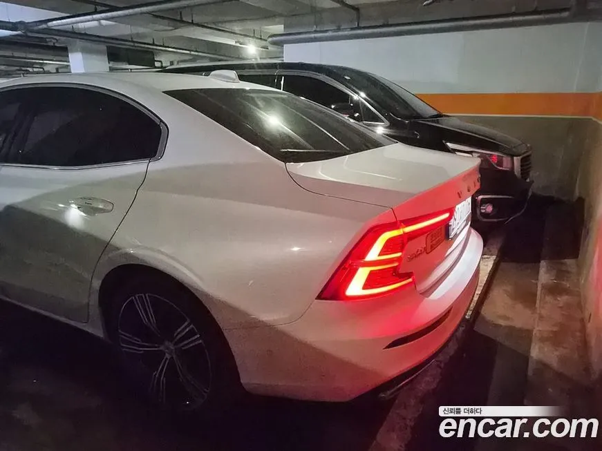 Volvo S60 2021 из KR, фото 2