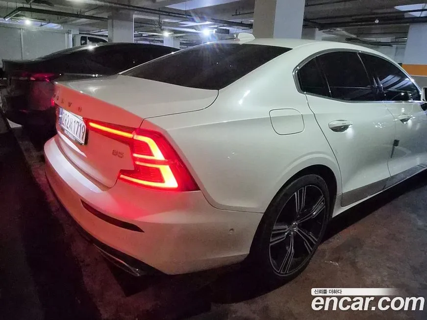 Volvo S60 2021 из KR, фото 6