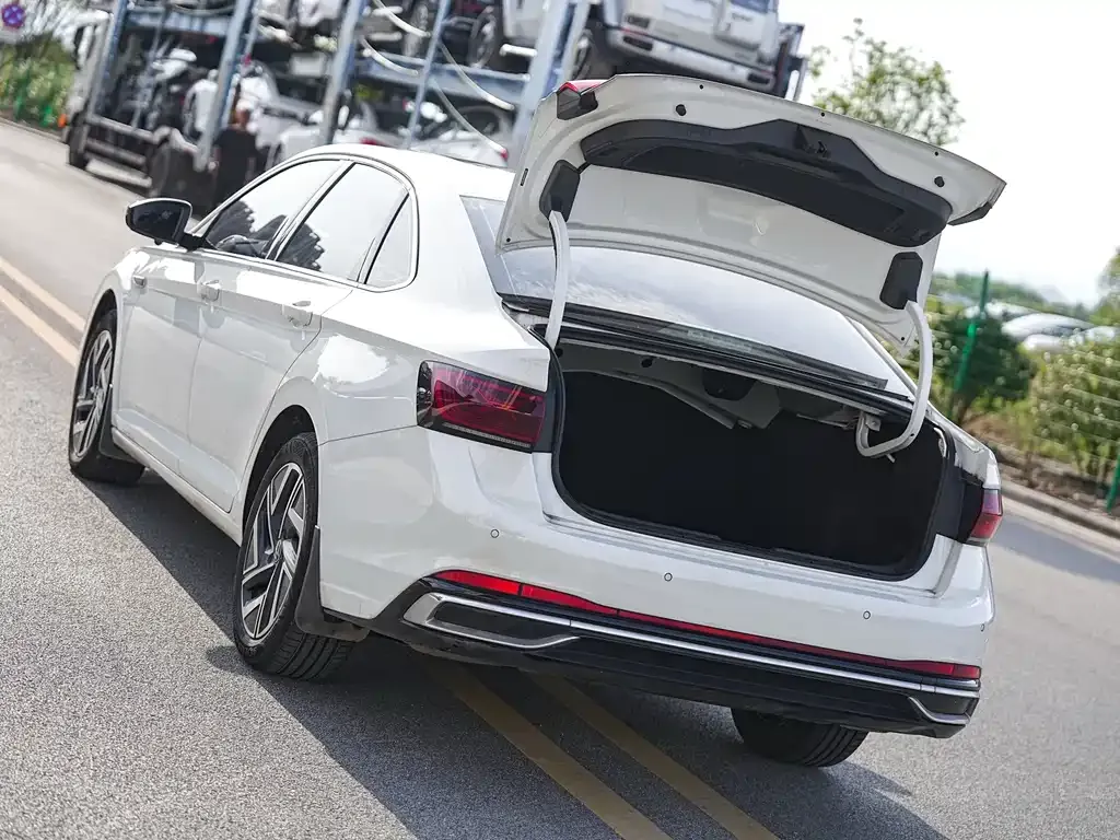 Volkswagen Sagitar 2022 из CN, фото 10