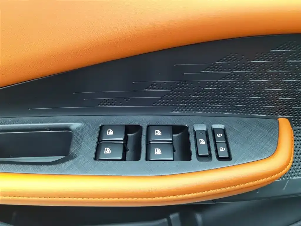 Changan UNI-V 2024 из CN, фото 9