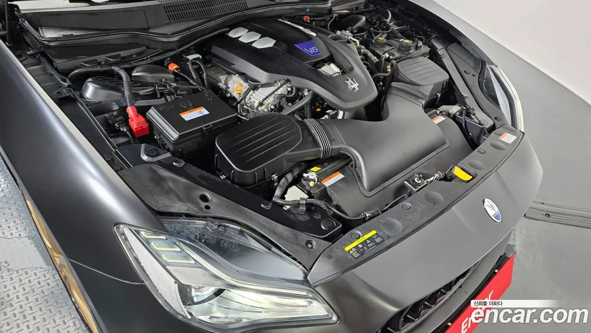 Maserati Quattroporte 2022 из KR, фото 6