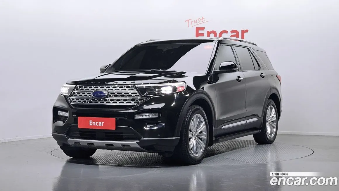 Ford Explorer — фото 1