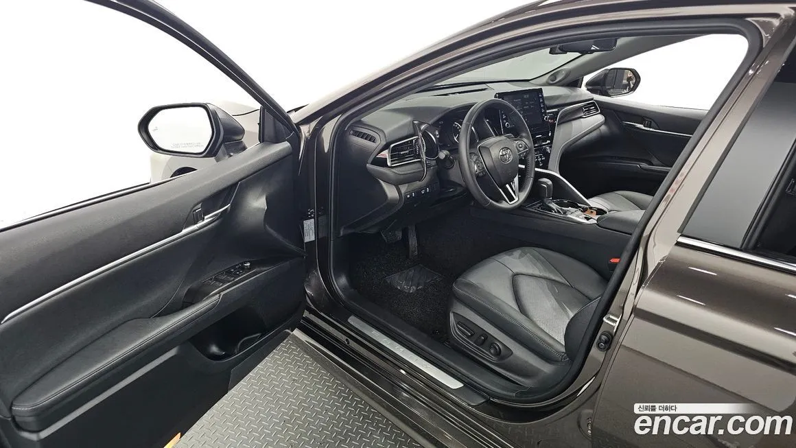 Toyota Camry 2023 из KR, фото 10