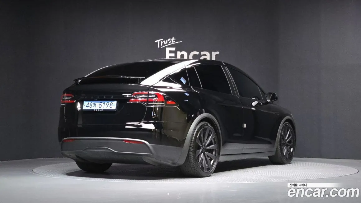 Tesla Model X 2024 из KR, фото 2