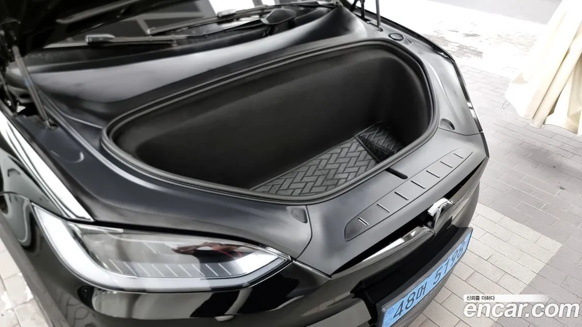 Tesla Model X 2024 из KR, фото 6