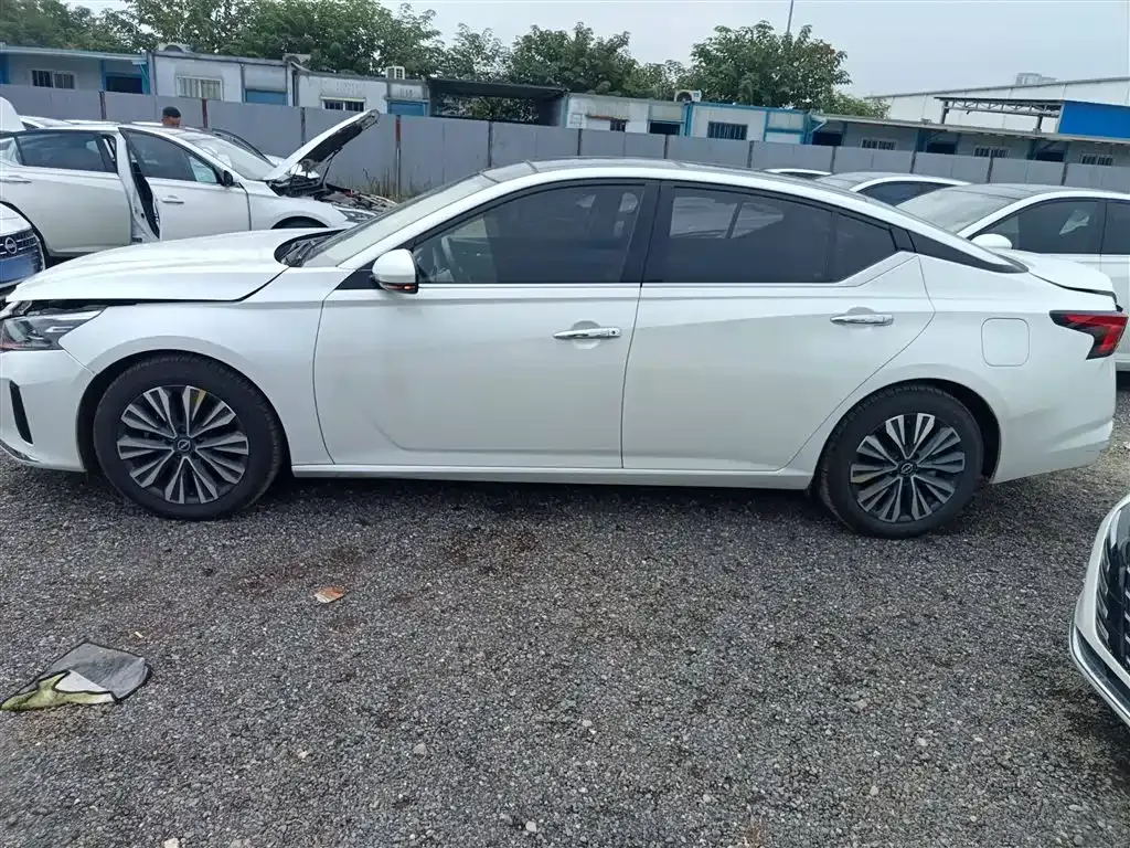 Nissan Teana — фото 4