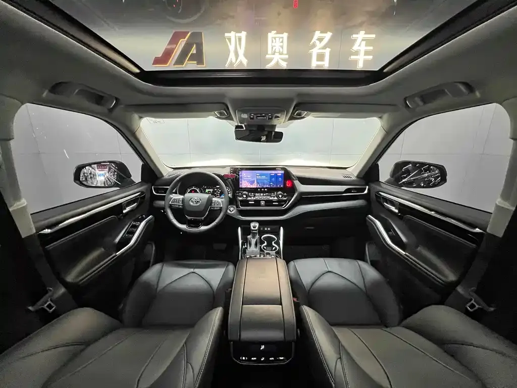 Toyota Highlander 2024 из CN, фото 10