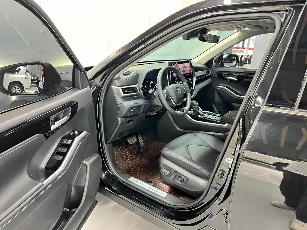 Toyota Highlander 2024 из CN, фото 8