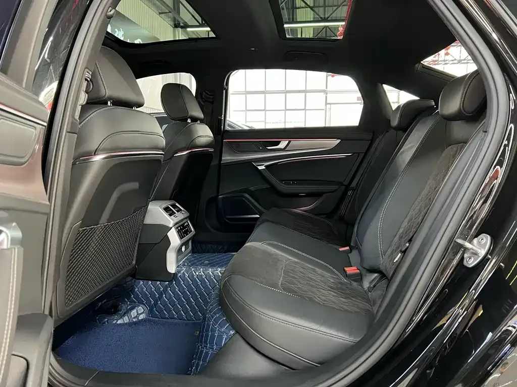 Audi A6L 2021 из CN, фото 6